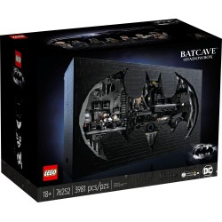 LEGO 76252 BATCAVE - SHADOW BOX 2023